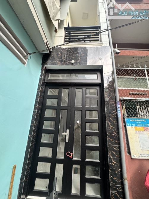 Nhà Q.3, giá 3.x tỷ, đường Điện Biên Phủ, 3 tầng, sổ hồng, gần đường NTT, Bàn Cờ