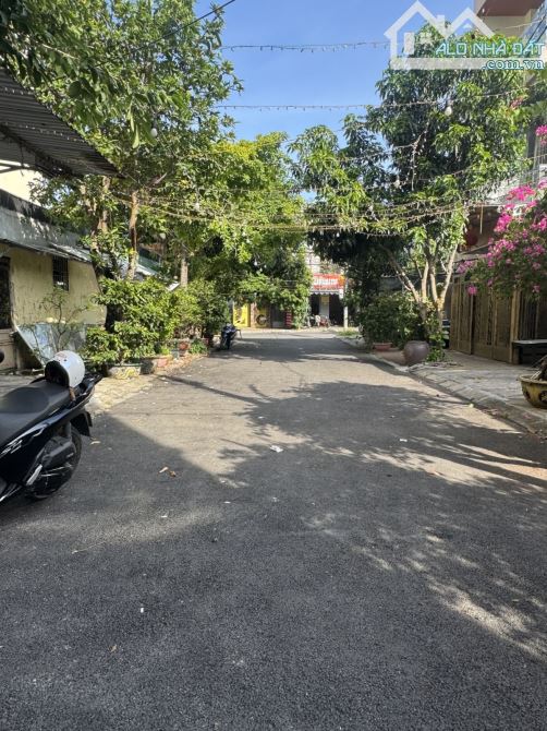 Căn đất phó đức chính đường 5,5m lề 3m lô đôi ngang 9,8m