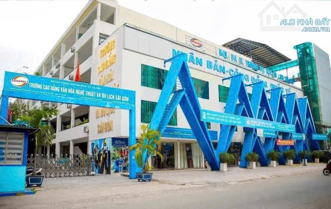 BÁN HOẶC CHO THUÊ TRƯỜNG CAO ĐẲNG 23.000M² TẠI TP.HCM – VỊ TRÍ ĐẸP, SỔ RIÊNG, GIÁ TỐT