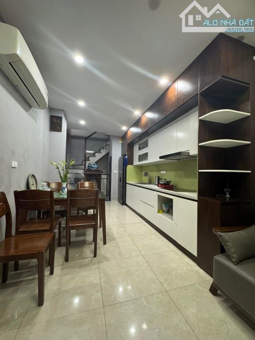 🏡 NHÀ MỚI ĐẸP – 2 THOÁNG – FULL NỘI THẤT – XÁCH VALI VÀO Ở – Ô TÔ TRÁNH, ĐỖ TRƯỚC CỬA, PH
