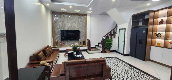 chính chủ cần bán căn nhà 45m vuông tại quang trung hà đông _full nội thất _nhà 3 thoáng