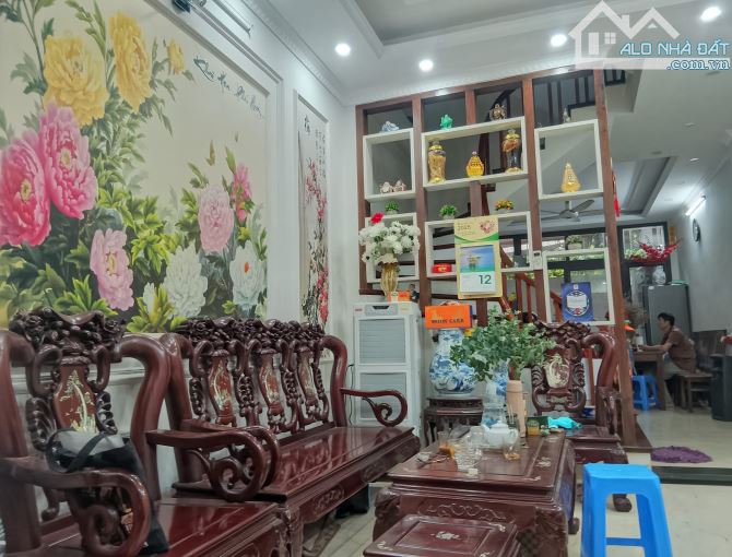 🏡 BÁN NHÀ NGUYỄN KHÁNH TOÀN – CẦU GIẤY ✨ Nhà đẹp hiện đại – Ngõ thông – Cách phố chỉ 20m!