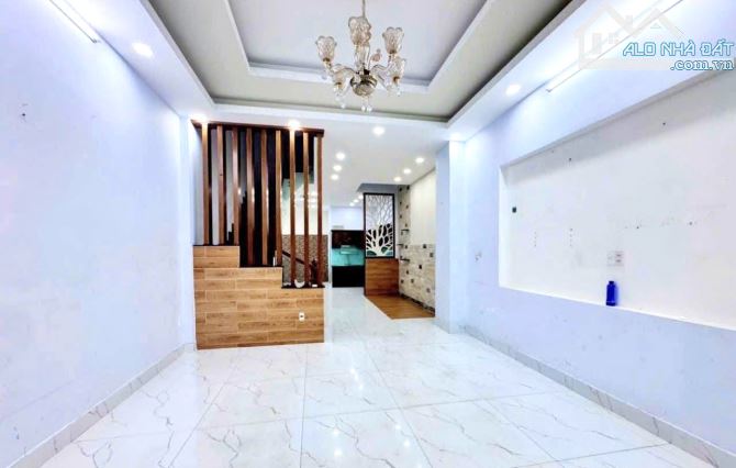 NGỘP LẮM-HẺM XE TẢI-3 TẦNG-NGAY ĐHCT-GẦN AEON TÂN PHÚ–71M2-CHỈ 7.6 TỶ
