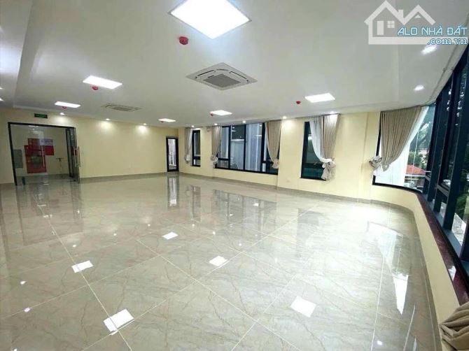 💥SIÊU PHẨM💥MP HOÀNG VĂN THÁI, TÒA BUILDING 9T, LÔ GÓC VUÔNG VẮN, 63 TỶ 113M2 MT8M,DT CAO