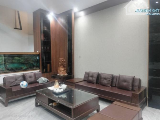 Bán nhà Võng Thị - Tây Hồ, Lô góc, gần phố, 90m2 x 3 tầng, giá 20.9 Tỷ