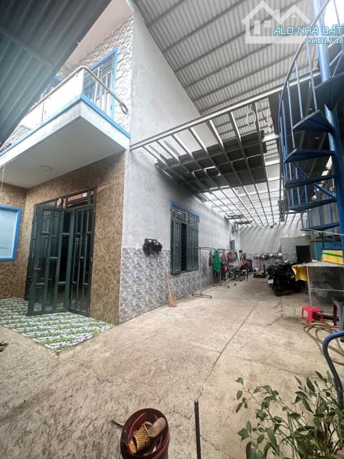ĐẤT hẻm LÊ VĂN KHƯƠNG, Phường Hiệp Thành, Quận 12, dt 450m2 (8,8mx46m). Đường 5m,💰14Tỷ.