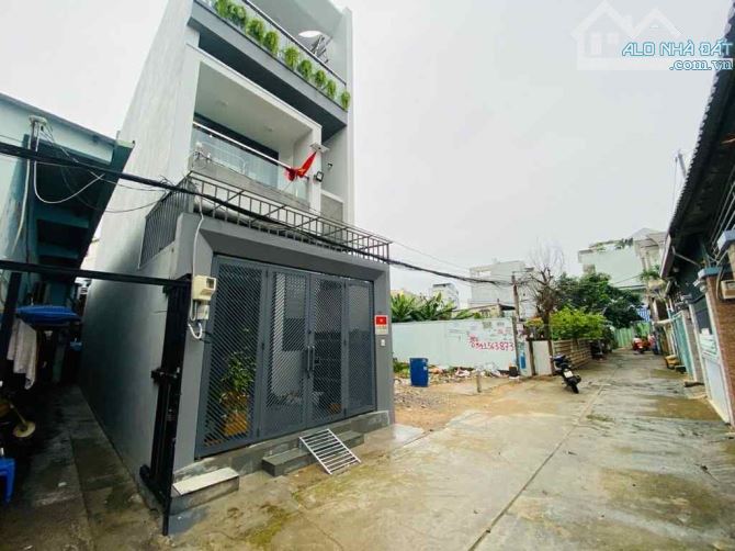 BÁN ĐẤT P PHƯỚC LONG B HẺM XE HƠI 4X15 NHỈNH 4 TỶ