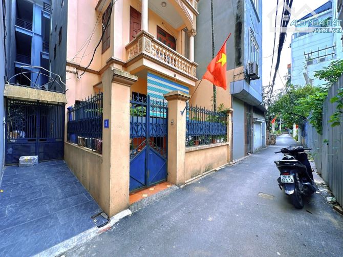 Nhà 5 tầng phố Lạc Long Quân 75m quận Tây Hồ Hà Nội vị trí đẹp gần Hồ Tây lên Lotte Mart T