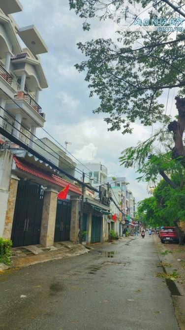 NHÀ MẶT TIỀN Q7, LÂM VĂN BỀN, 4 TẦNG, 4x19, HẺM XE HƠI, Nhỉnh 10 tỷ
