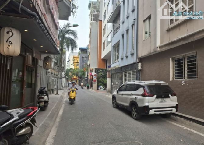 NHÀ TT BA ĐÌNH- LINH LANG- 80M- LÔ GÓC THOÁNG SÁNG RỰC RỠ- SÁT PHỐ- KINH DOANH