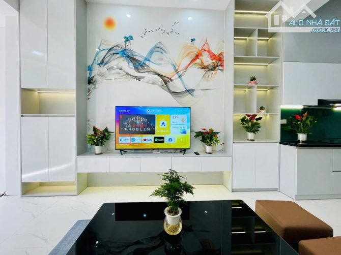 HẠ CHÀO, BÁN GẤP Ô TÔ ĐỖ nhà Ngô Thì Nhậm, Hà Đông, 45m 5 tầng nhỉnh 8 Tỷ, CÓ TL.