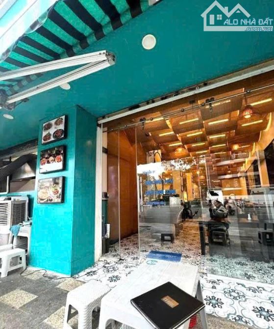 Cho thuê mặt bằng Quận 1 Trần Hưng Đạo 180m2 giá thuê 140 triệu