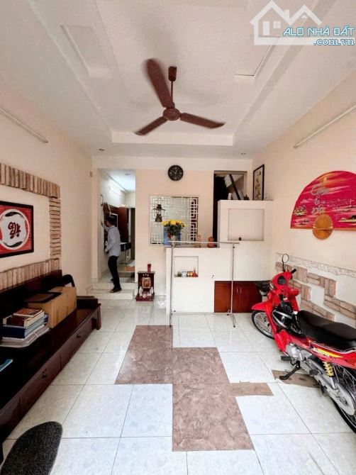 Bán nhà 2 tầng 72m2 - Gần Nguyễn Sơn, Đường số 5 - Chợ Bình Long - hơn 4 tỷ