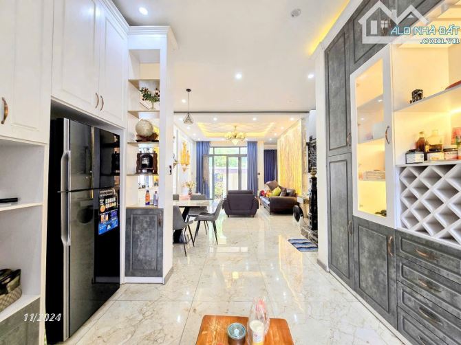 Bán Biệt Thự Víp góc Hai mặt tiền KDC phú thịnh cổng 11 phường long bình tân