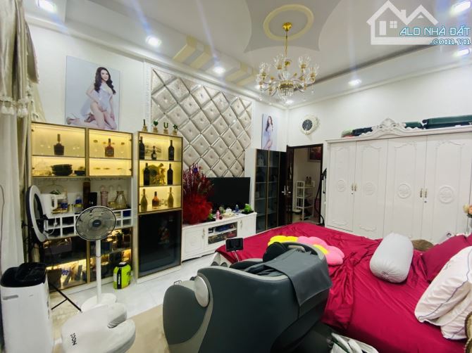 🚘 QUẬN 8 – NHÀ 3 TẦNG MỚI ĐẸP – XE HƠI TỚI CỬA 🏡 💰 Giá chỉ nhỉnh 8 tỷ 📐 - 10
