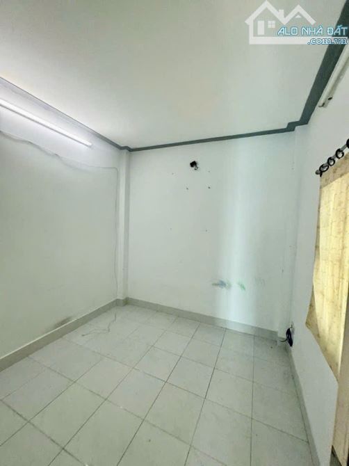 BÁN NHÀ 3 TẦNG GIÁ RẺ – LIÊN KHU 7-3-KÊNH NƯỚC ĐEN- 32m2 giá 3.6 TỶ - 10
