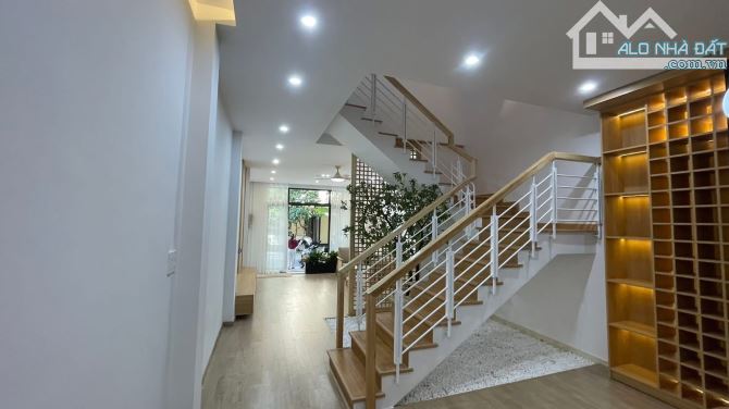 🏡 NHÀ MỚI 3 TẦNG HIỆN ĐẠI – FULL NỘI THẤT CAO CẤP – TRUNG TÂM HẢI CHÂU  📍 Vị trí: gần Lê - 10