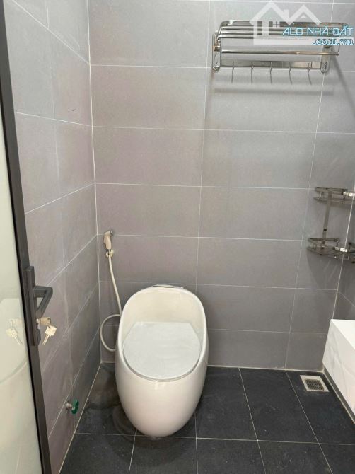 Bán căn nhà 2 mặt tiền Lê Duẩn Phía Đường Ray, Phường Phú Xuân, Huế - 10
