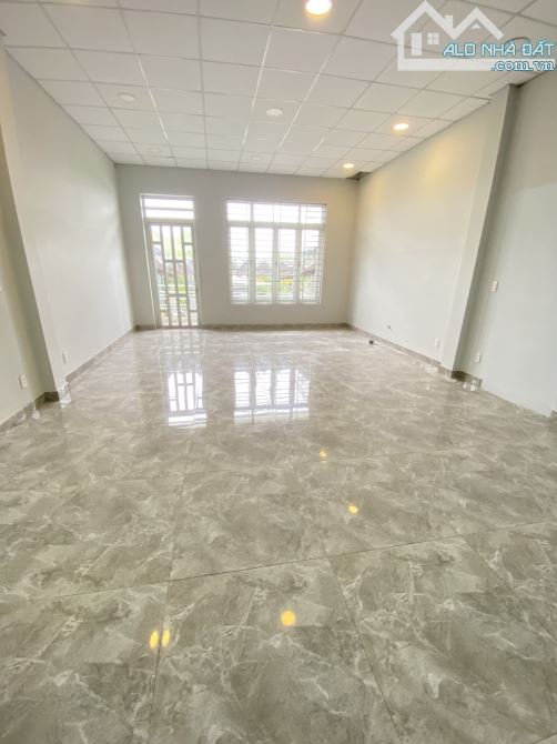 Bán nhà mới 1T1L 6x26m hoàn công, mặt tiền Trần Quốc Toản, P. Dĩ An, đang thuê 25tr/th - 10