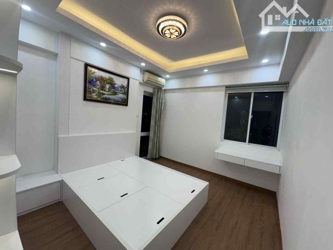 CĂN HỘ CHUNG CƯ Lilama 52 Lĩnh Nam-115m2 - 3 phòng ngủ-2 wc - 10