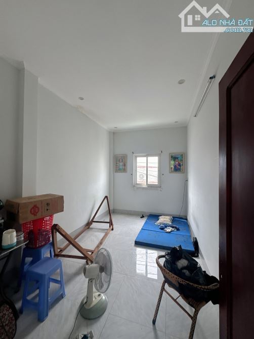 BÁN NHÀ TRỤC CHÍNH ĐẦU KHU DÂN CƯ - HẺM TỔ 1 ĐƯỜNG NGUYỄN VĂN LINH - 11