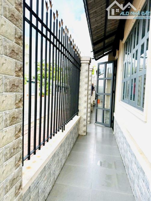 Biệt thự Gò Cát 6 Long Tâm - Bà Rịa căn góc 2 mặt tiền DT: 200m2 ; Giá Bán: 8 tỷ - 11