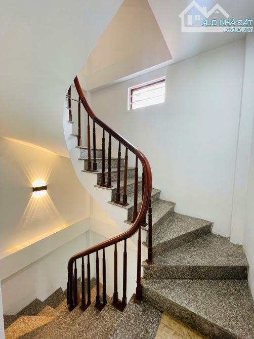 Trung tâm Cầu Giấy - Ngõ thông - 30 M ra ô tô tránh - Hai thoáng trước sau - Full nội thất - 11