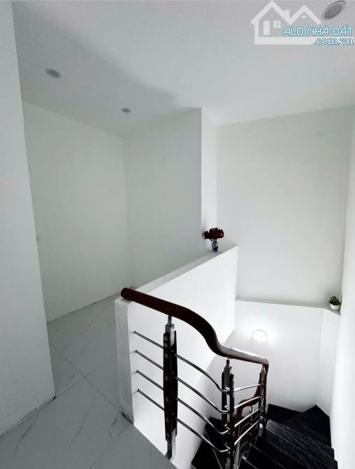 BÁN NHÀ MẶT NGÕ  VĂN HƯƠNG ĐÔNG ĐA 24M2;5 TẦNG;MẶT 3,5;3 PN;5,18 TỶ.NHÀ TRUNG TÂM QUẬN CHÍ - 11