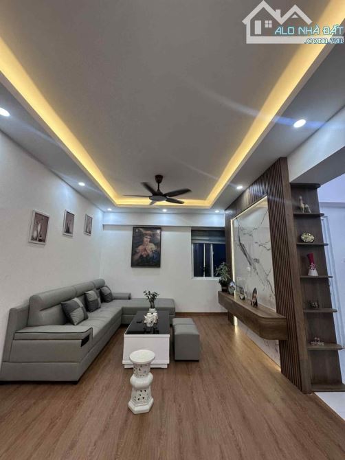 CĂN HỘ CHUNG CƯ Lilama 52 Lĩnh Nam-115m2 - 3 phòng ngủ-2 wc - 11