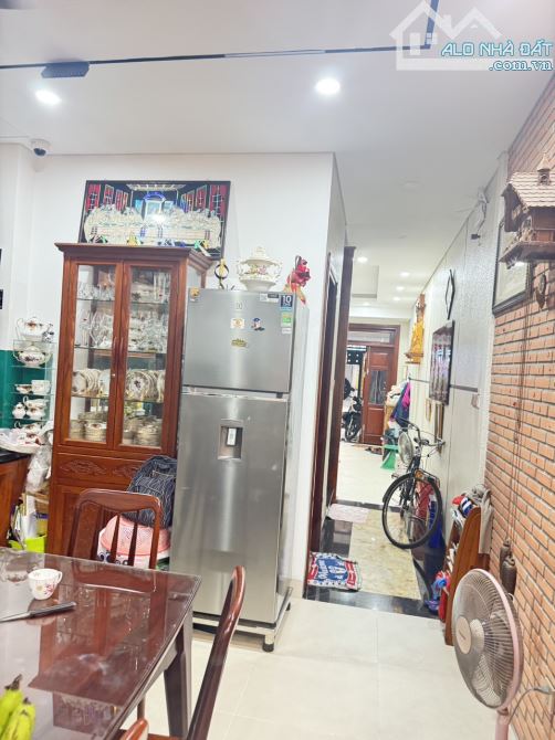 Bán Nhà MT Đường Nội Bộ Phạm Hùng - 4m x 18m - 72m.2- 3Lầu 4PN 5WC- F5 Q8 - 1