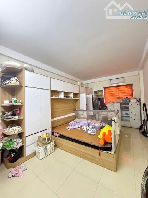 BÁN NHÀ MẶT NGÕ SIÊU QUẦN TẢ THANH OAI, 31M2 X 4 TẦNG, 20M RA MẶT PHỐ, SỔ VUÔNG VẮN - 1