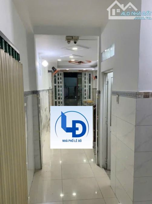 Bán nhà  Nguyễn Tri Phương, Q10 – 2 Tầng, 3 Mặt Hẻm, Giá Rẻ Bất Ngờ!Chỉ nhỉnh 5 tỷ - 2