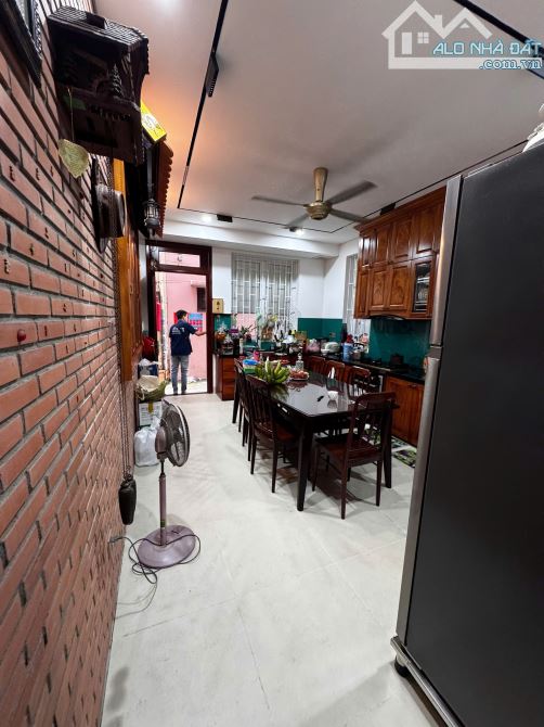 BÁN NHÀ MẶT TIỀN KHU NHÀ Ở CHÁNH HƯNG P5 QUẬN 8. CÁCH ĐƯỜNG CHÍNH PHẠM HÙNG CHỈ 80M - 1