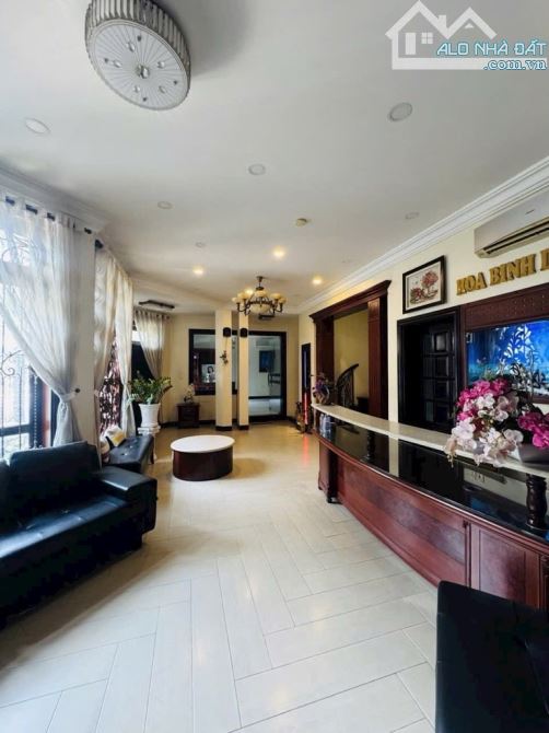 BÁN BIỆT THỰ 2 MẶT TIỀN ĐƯỜNG LÊ THÚC HOẠNH 4 TẦNG  9×16 - 1