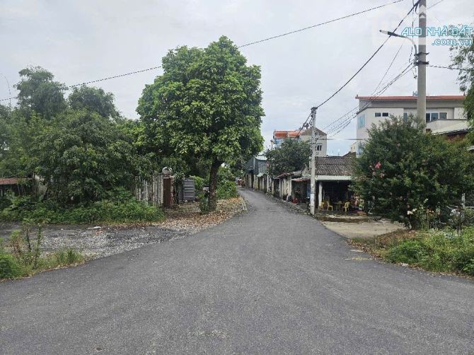 hàng f0 chủ đang tách sổ,cách cầu đông trù 1km, ô tô tránh - 1
