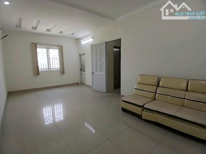 Bán Gấp Nhà Mặt Tiền Nguyễn Duy Trinh,Phú Hữu Thủ Đức 190m2 6 Tầng - Giá 22 Tỷ 900Tr - 1