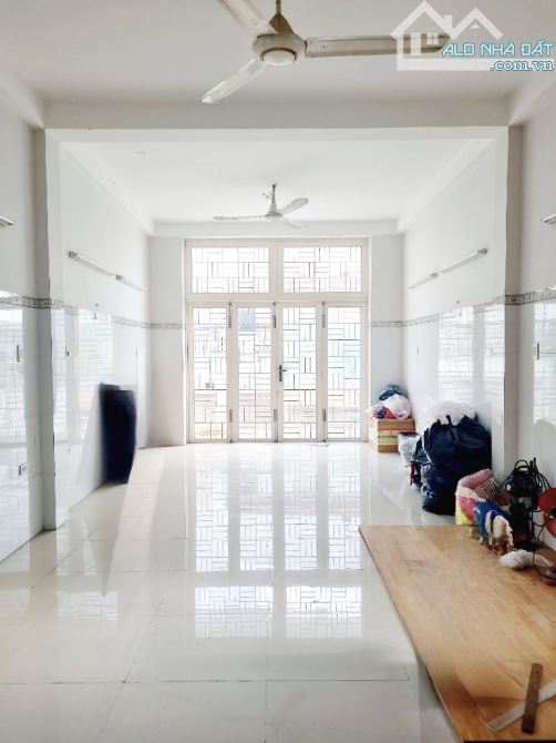 Bán gấp nhà đẹp ở ngay Nguyễn Thị Tần, khu phân lô không lo giới, 48m2, 5T, SHR, HCĐ. - 1