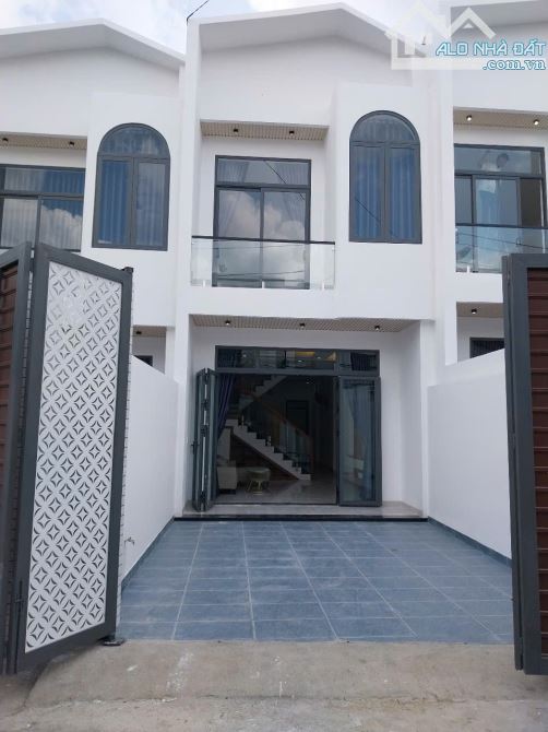 Nhà mới hẻm 66 Ywang , gần đại học Tây Nguyên - 3.250 - 1