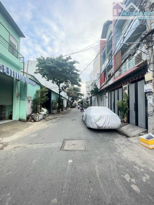 SIÊU PHẨM NGAY LÊ VĂN QUỚI - HẺM XE TẢI-3 CĂN RA MẶT TIỀN - 4,2x15M - 5 TẦNG - SỔ VUÔNG A4 - 1