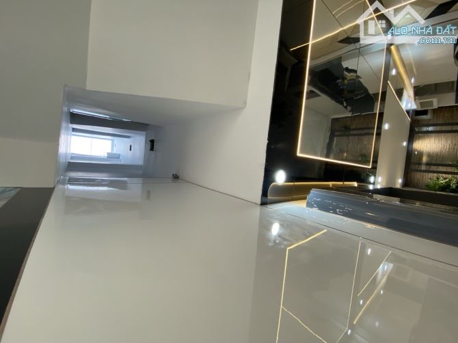 Bán nhà La Thành Giảng Võ  gần phố , nhà đẹp như khách sạn 2 thoáng full nội thất cao cấp - 1