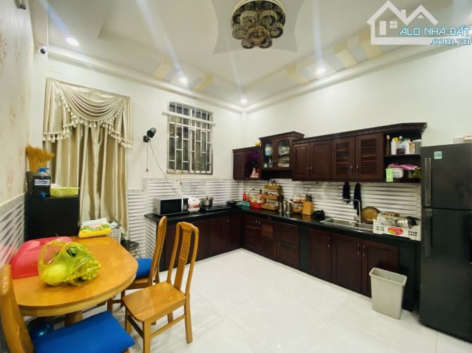 🚘 QUẬN 8 – NHÀ 3 TẦNG MỚI ĐẸP – XE HƠI TỚI CỬA 🏡 💰 Giá chỉ nhỉnh 8 tỷ 📐 - 1