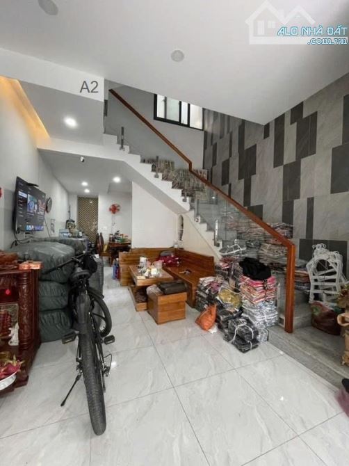 Nhà đẹp hẻm ô tô Quận 12, Trường Chinh – Gần Gò Vấp, 80m², 2 tầng, giá nhỉnh 4 tỷ - 1