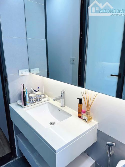 BÁN NHÀ 1 TRỆT 1 LẦU MT ĐINH ĐỨC THIỆN CẦN ĐƯỚC LONG AN– 100M2 – GIÁ CHỈ 2 TỶ – SHR - 1