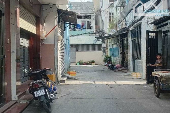 Bán nhà hẻm 3m, Lạc Long Quân, Tân Bình, 59.3 m² (4m x 15m), 4 phòng - Giá 7.99 tỷ TL - 1
