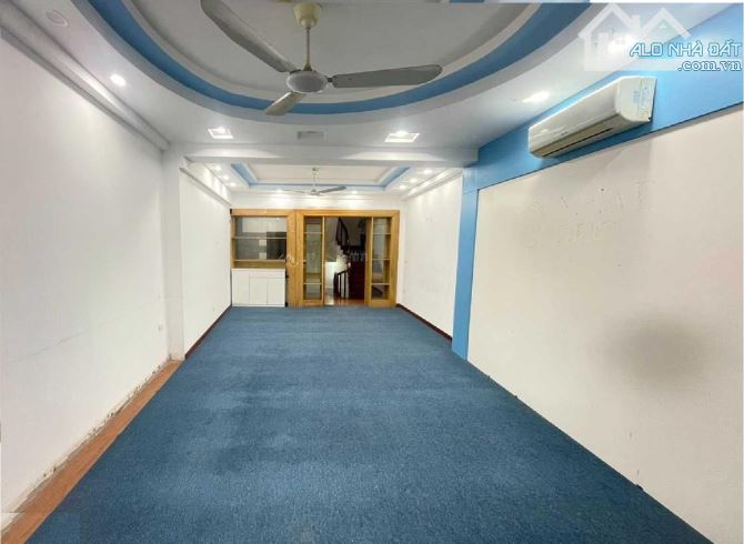 Cho thuê căn nhà mặt ngõ 3 phố Phạm Tuấn Tài, Diện tích 60m2 x 6 tầng xây thông, đường 12m - 4