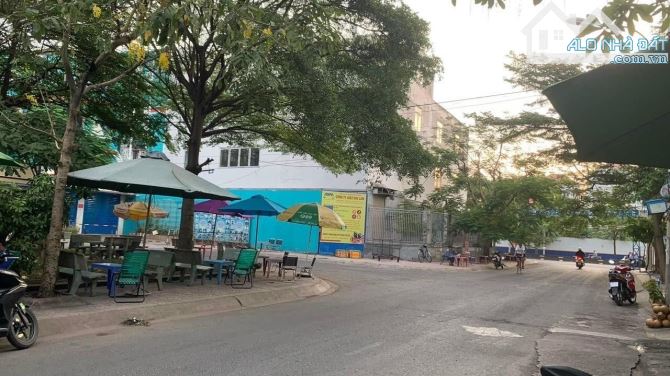 Bán nhà đường Lê Thị Riêng, (7x20m), nhà 3 tầng, view công viên cực đẹp, giá chỉ 11.9 tỷ - 1