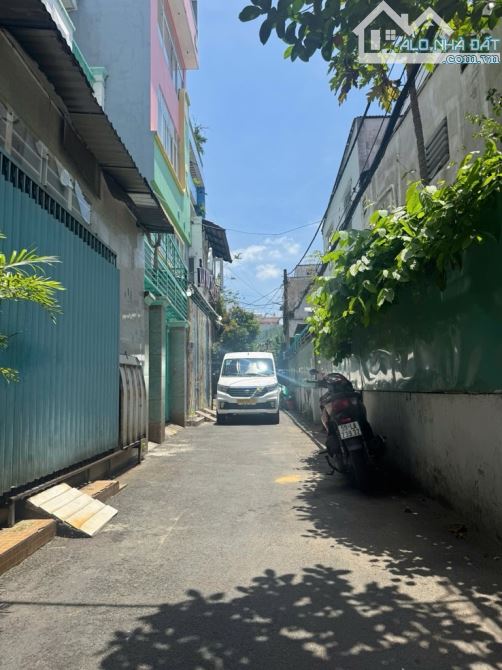 NH.À HiẾM 65m2 ngang 5m khu Bàu Cát HXH sát đường chỉ 9.X tỷ. - 1