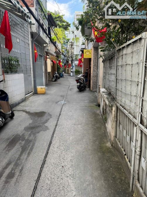 **BÁN NHÀ HẺM CMT8 ** Phường 5,TÂN BÌNH - 5,5 x 10 - 52 m2 - 1