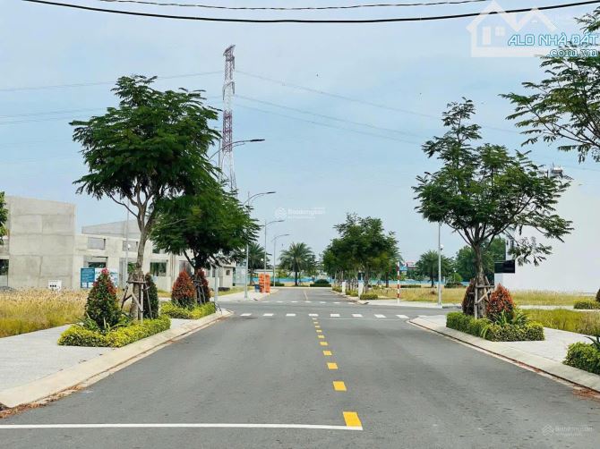 CẮT LỖ SÂU LÔ 240m2 MT NGUYỄN HỮU CẢNH 25B,  KHU TRUNG TÂM HÀNH CHÍNH NHƠN TRẠCH GIÁ 3TỶ - 1
