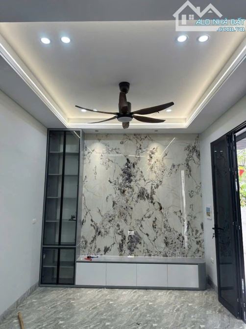 QUANG TRUNG - YÊN NGHĨA - HÀ ĐÔNG - GIẢM CHÀO 250TR CHO CĂN NHÀ 36M2 5 TẦNG. CHỈ CÒN 5TY58 - 1